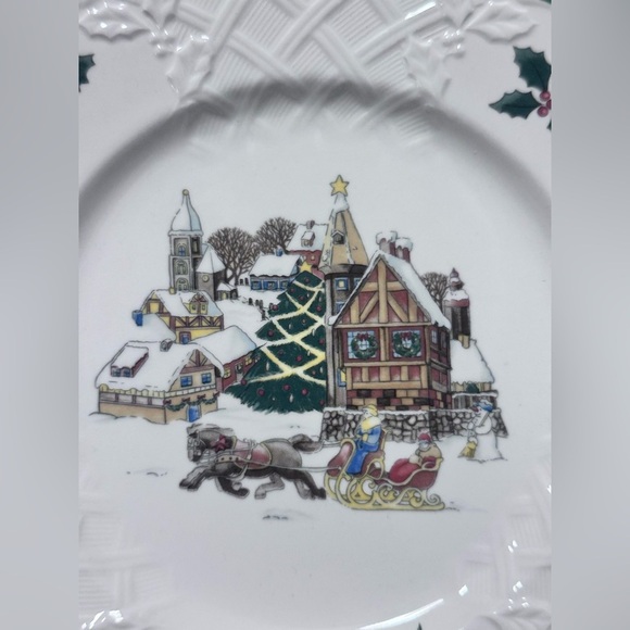 Mikasa English Countryside Sleigh Ride Dessert Plate 9” - Picture 2 of 3